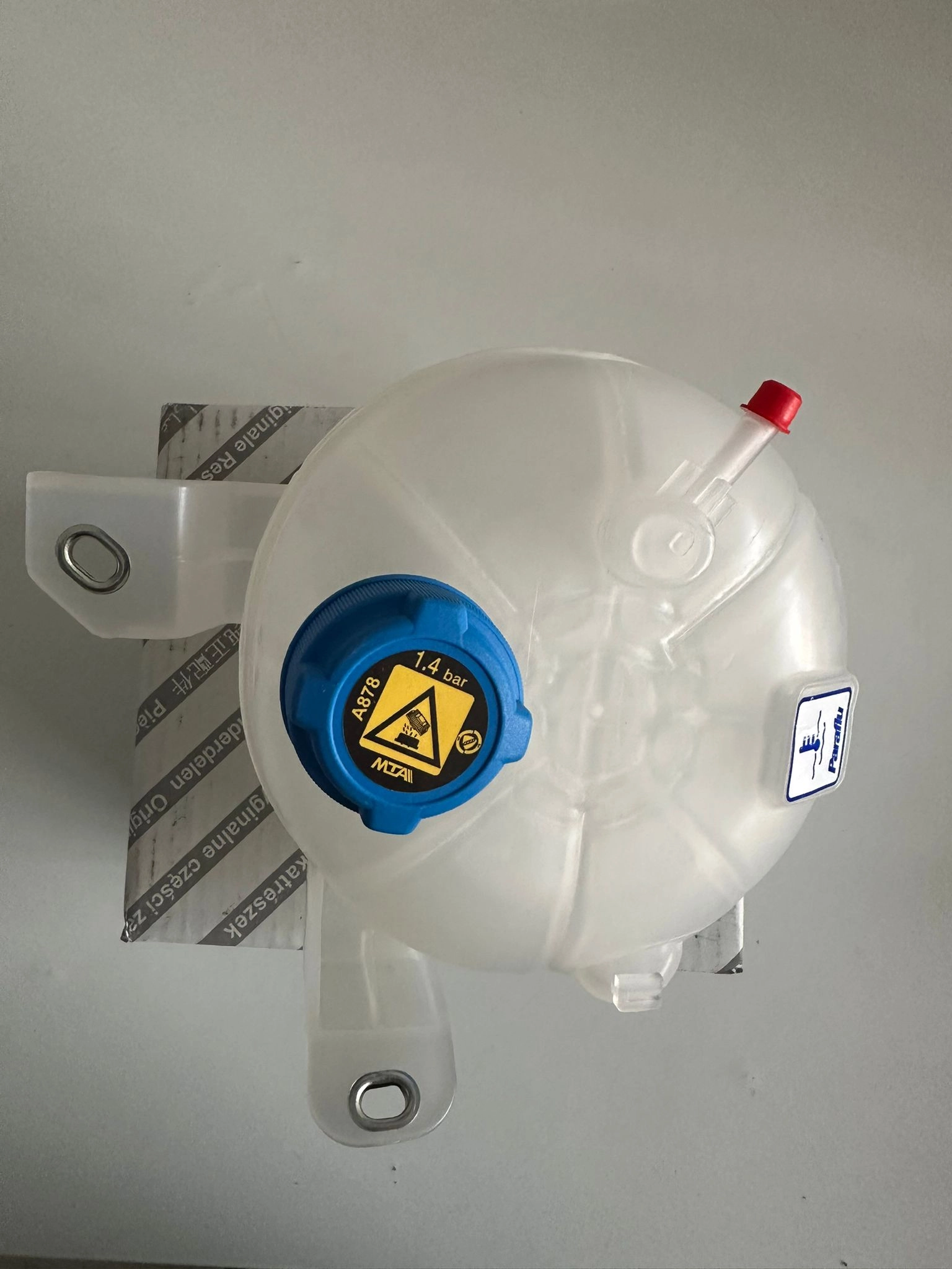 resimler/genel/Alfa Romeo Giulietta Radyatör Ek Su Deposu 1.4 Turbo Benzinli