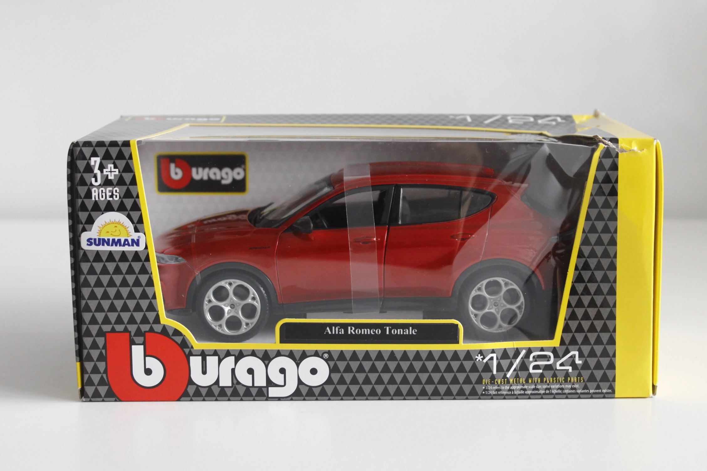 resimler/genel/ALFA ROMEO TONALE 1*24 MODEL ARABA KIRMIZI