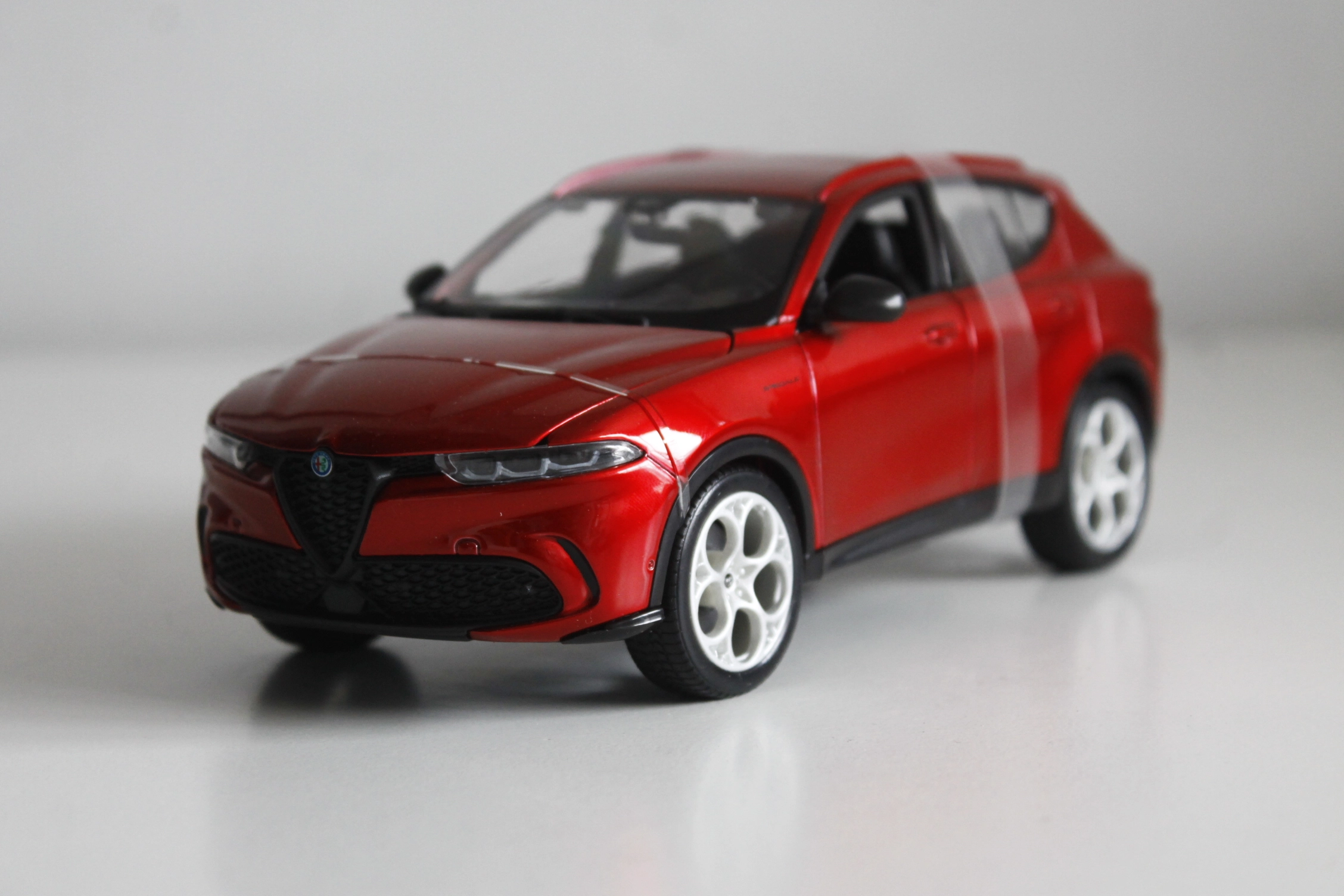 ALFA ROMEO TONALE 1*24 MODEL ARABA KIRMIZI